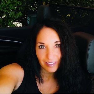 Meet your Posher, Tina